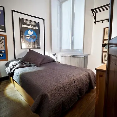 Antica Dimora Del Fieno Apartment